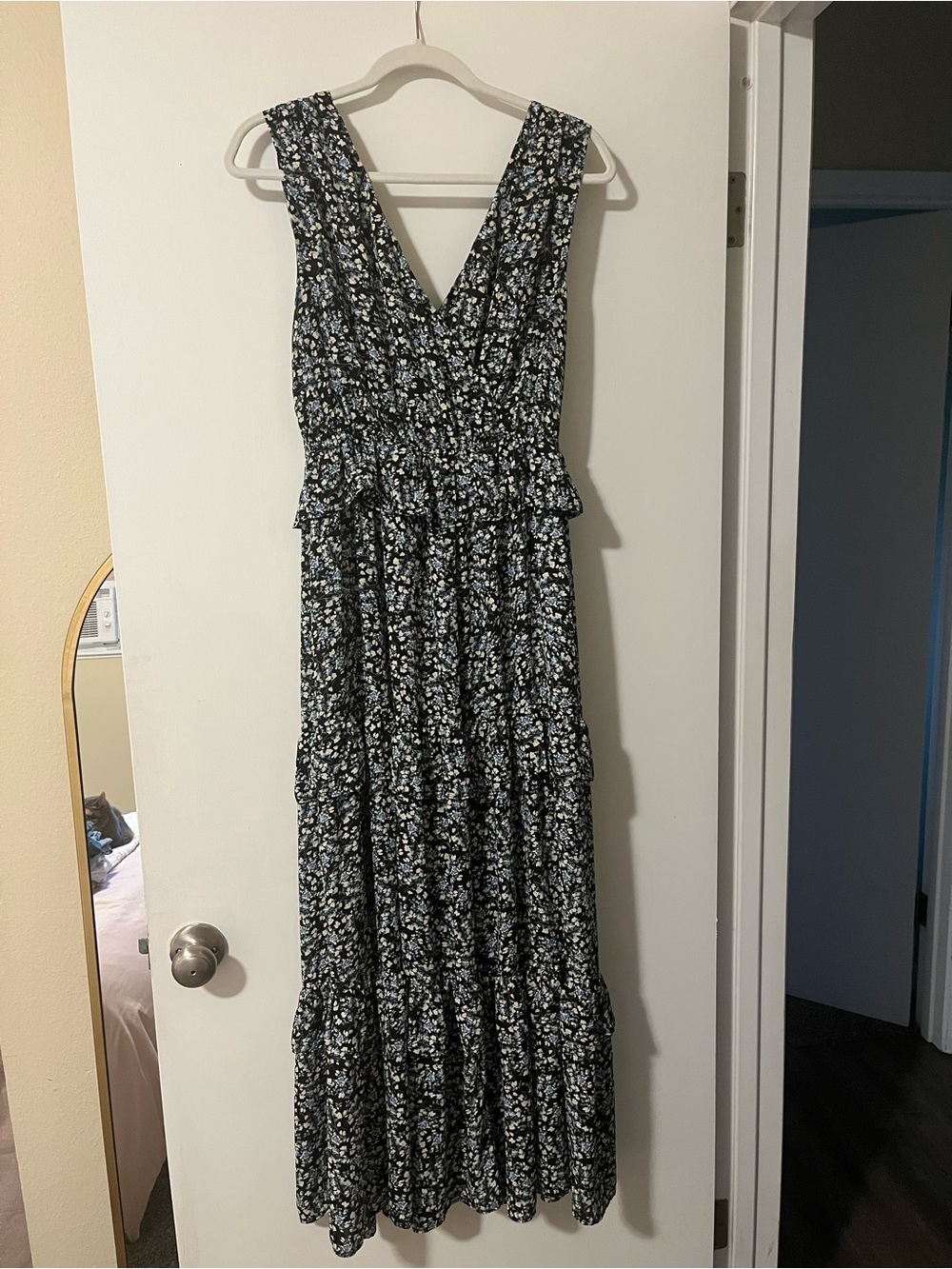 V-Neck Floral Maxi Dress in Black & White